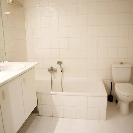 In By The 尼乌波特