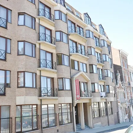 In By The * 尼乌波特