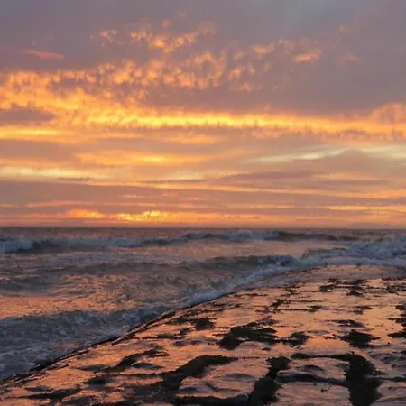 In By The Apartman *